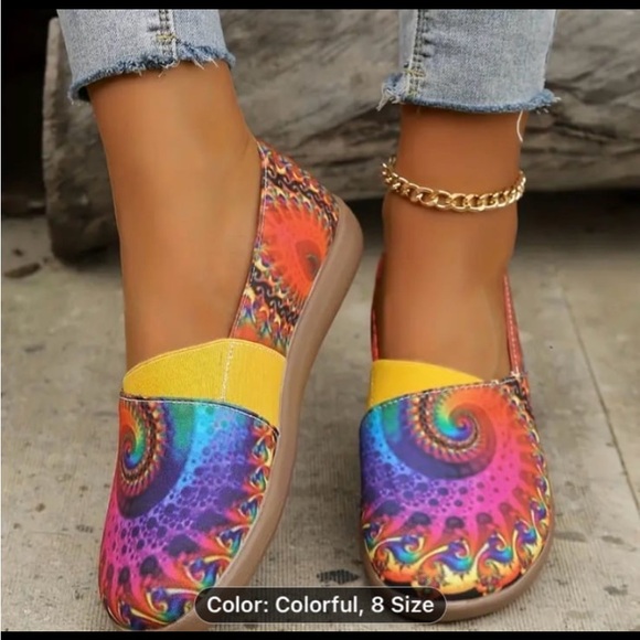 New! Women's Colorful Comfortable Flat Shoes, Casual Slip On. Size: 8 - Picture 2 of 6